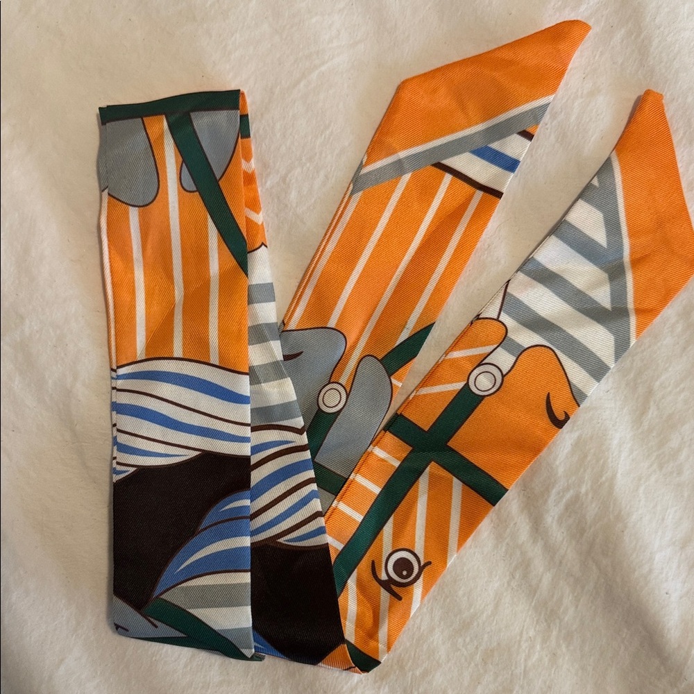 Designer Silk Scarf Collection - Picture 5 of 7
